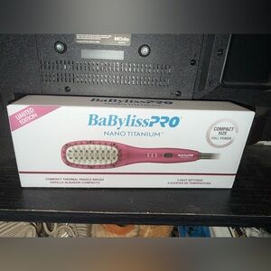 Mini BABYBLISS straightening brush